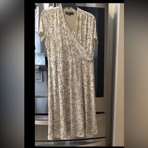 Jones New York Tan Sheath Dress with V-Neck